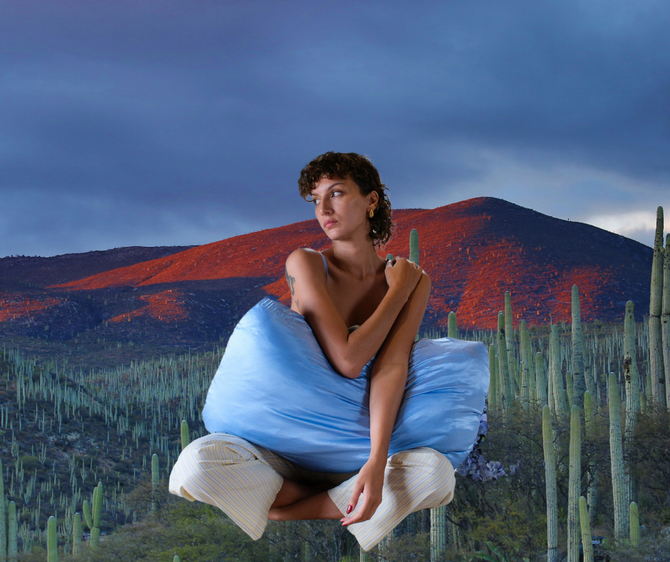 model with latravla aero pillowwrap
