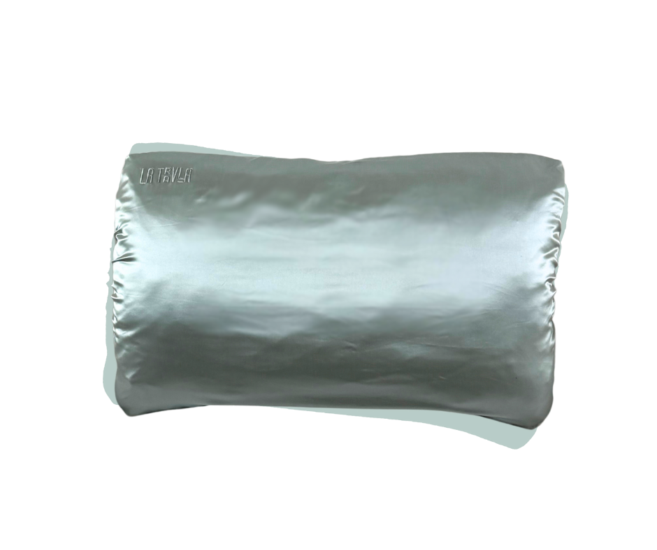 Silk and silver nanoparticle pillow with LATRAVLA